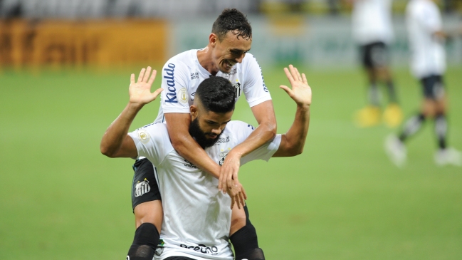 Santos derrotó a domicilio a Ceará con un golazo de Felipe Jonatan en el Brasileirao