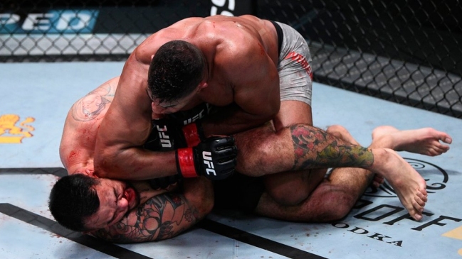 El brutal nocaut con el que Alistair Overeem superó a Augusto Sakai en la UFC Fight Night