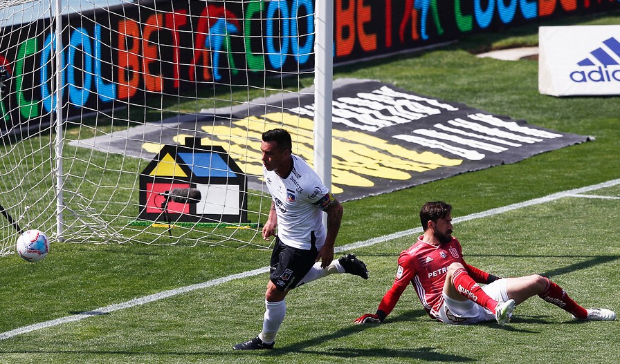 ¡Histórico! Esteban Paredes marcó en el Superclásico e igualó el récord de Carlos Campos