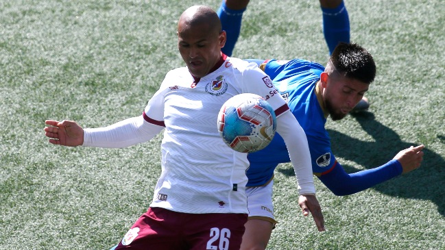 Humberto “Chupete” Suazo dedicó el gol: Sé que mi hijo chico está disfrutando, por él volví