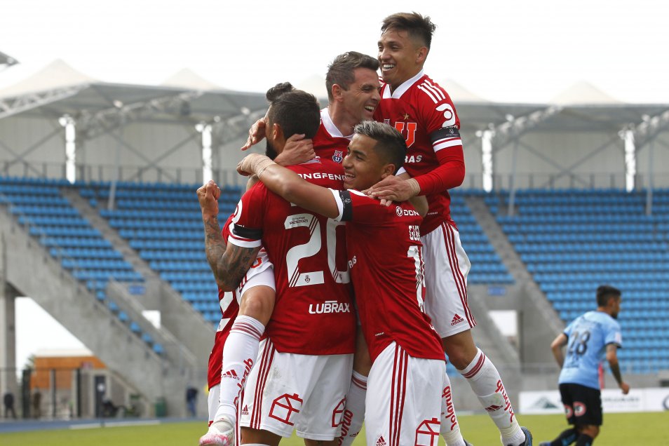 Montillo guió con sus asistencias el triunfo de la U sobre Iquique en el Tierra de Campeones