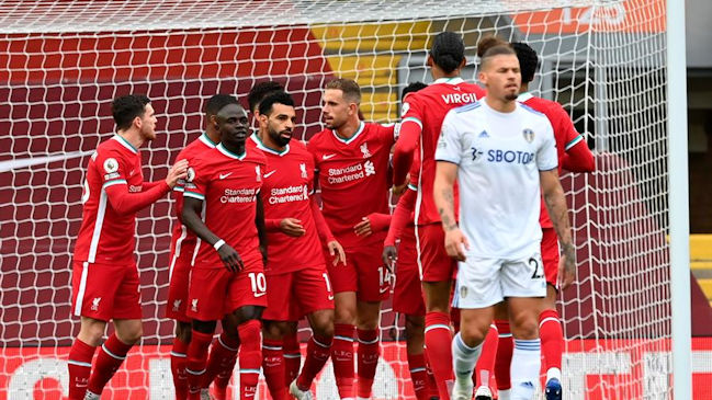 Leeds de Marcelo Bielsa perdió en frenético partido ante Liverpool y el “hat-trick” de Salah