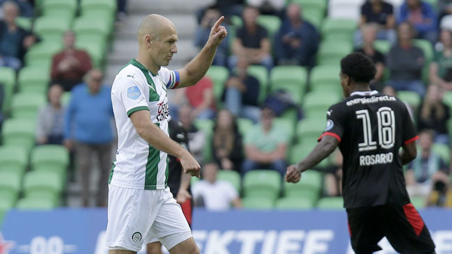 Arjen Robben se lesionó en su retorno al fútbol en Holanda