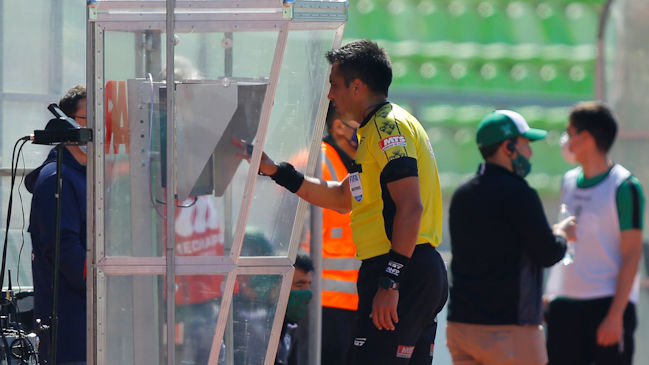 DT de Huachipato otra vez arremetió contra el arbitraje tras derrota frente a Santiago Wanderers