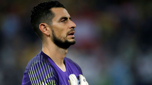 Marcelo Díaz, Eugenio Mena y Mauricio Isla saludaron al cumpleañero Gabriel Arias