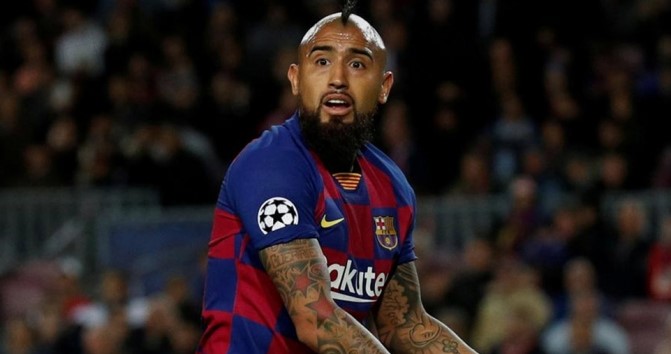 Arturo Vidal entrenó junto a FC Barcelona a la espera de su inminente traspaso a Inter