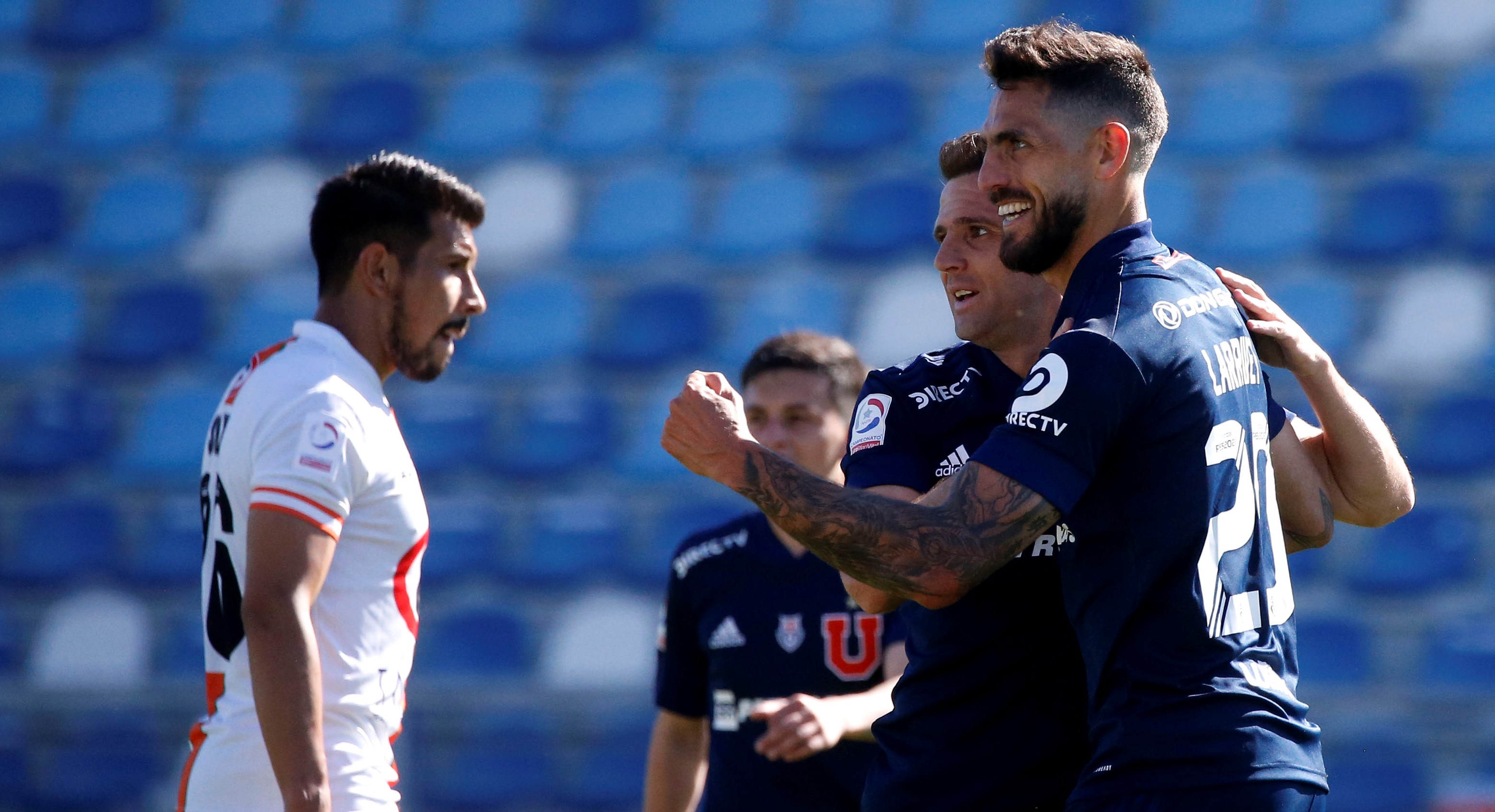 Universidad de Chile se adelantó ante Cobresal gracias al olfato goleador de Joaquín Larrivey