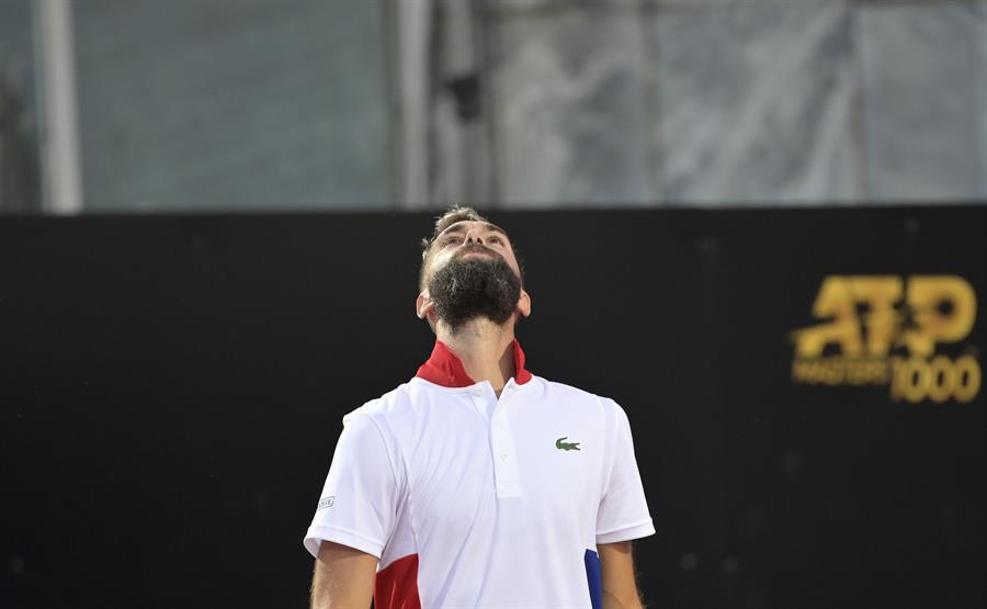 Un molesto Bonoit Paire perdió en su debut en el Masters de Roma
