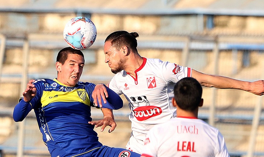 Barnechea y Deportes Valdivia animaron un intenso empate en la Primera B