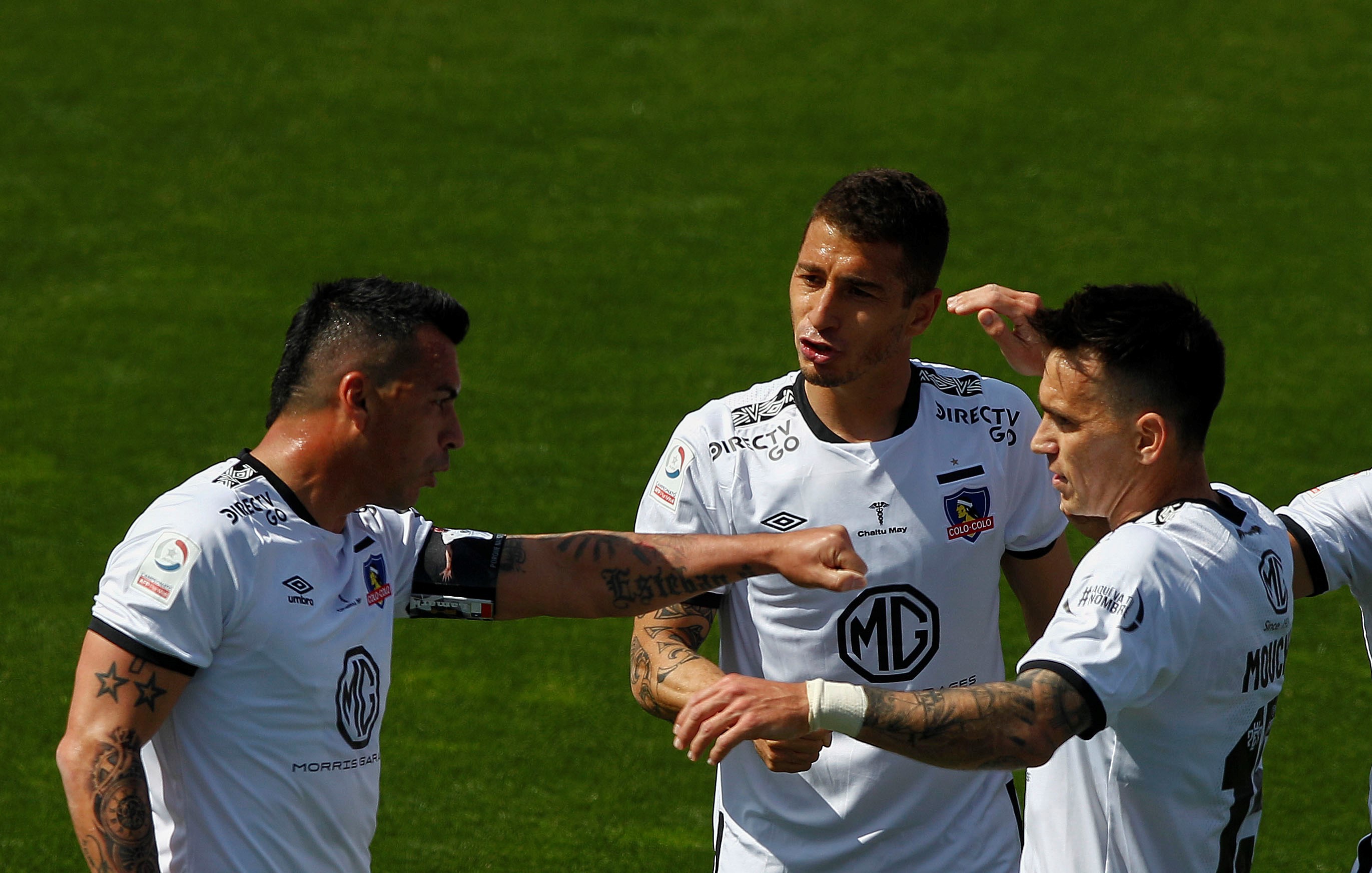 Colo Colo busca mitigar su crisis en duelo clave ante Peñarol por Copa Libertadores