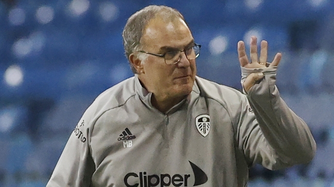 Marcelo Bielsa defendió al capitán de Leeds pese a acusaciones de racismo