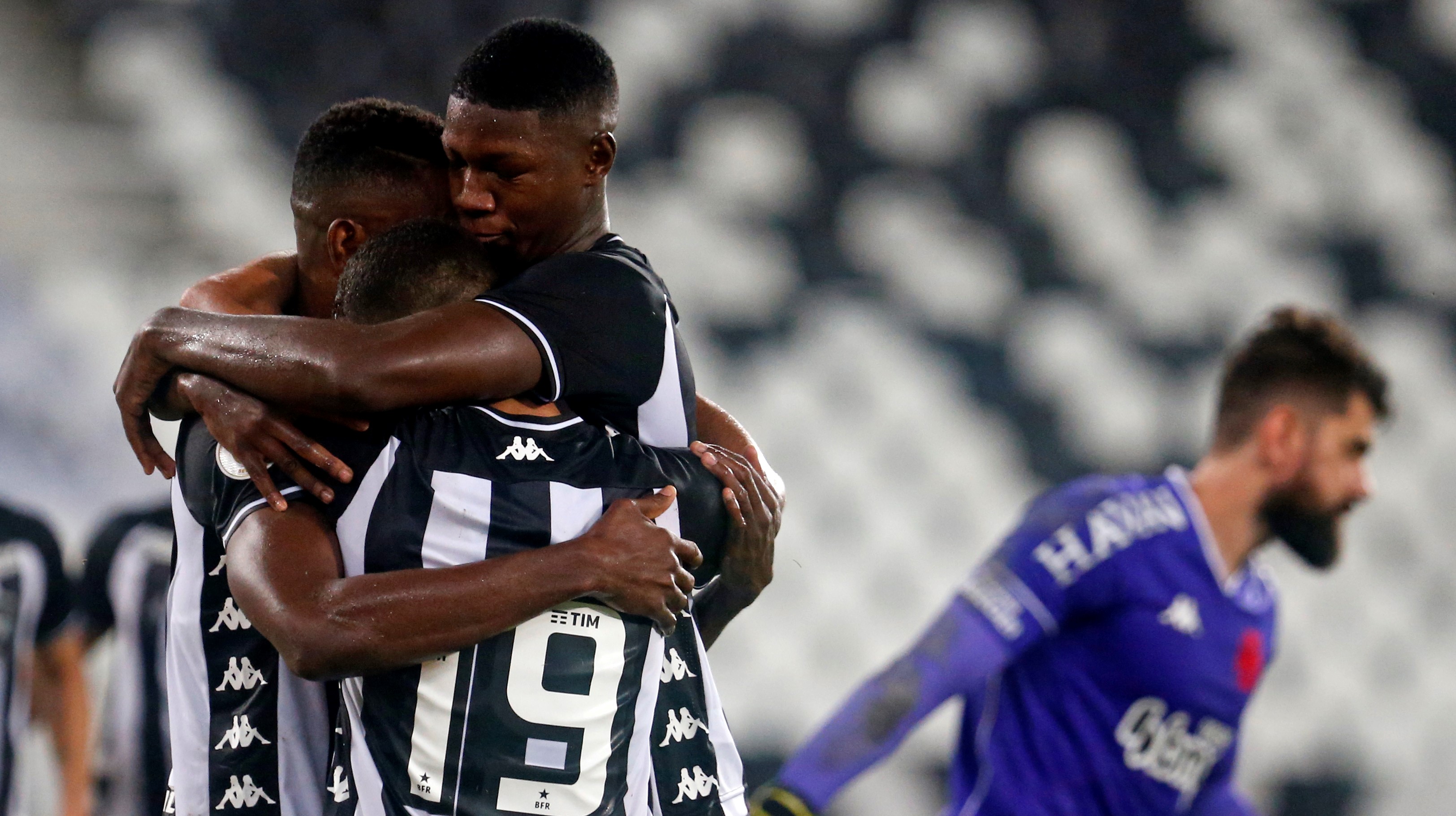 Botafogo venció a Vasco da Gama en la ida de la cuarta ronda de la Copa de Brasil