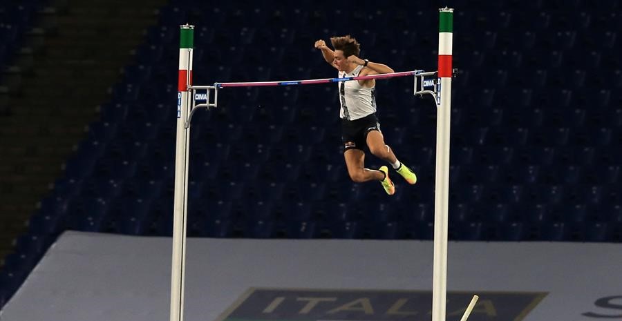 Armand Duplantis rompió récord mundial de Sergey Bubka en salto con garrocha al aire libre