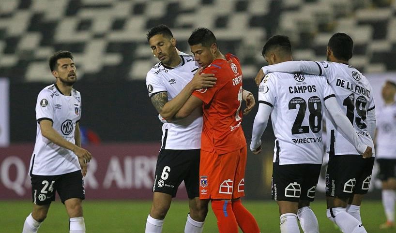 Colo Colo y U. Católica tienen árbitros designados para sus duelos por Copa Libertadores