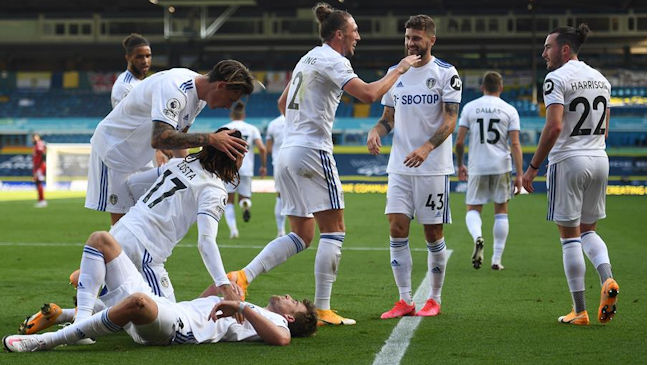 Leeds de Marcelo Bielsa firmó su primer triunfo en Premier League tras derribar a Fulham