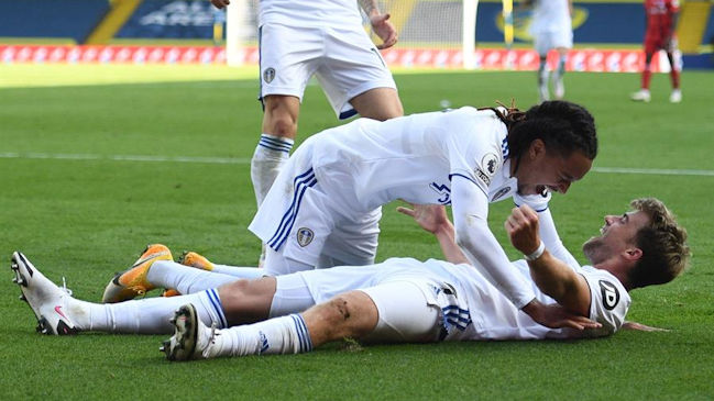 Helder Costa y Patrick Bamford lideraron la victoria del Leeds de Bielsa sobre Fulham