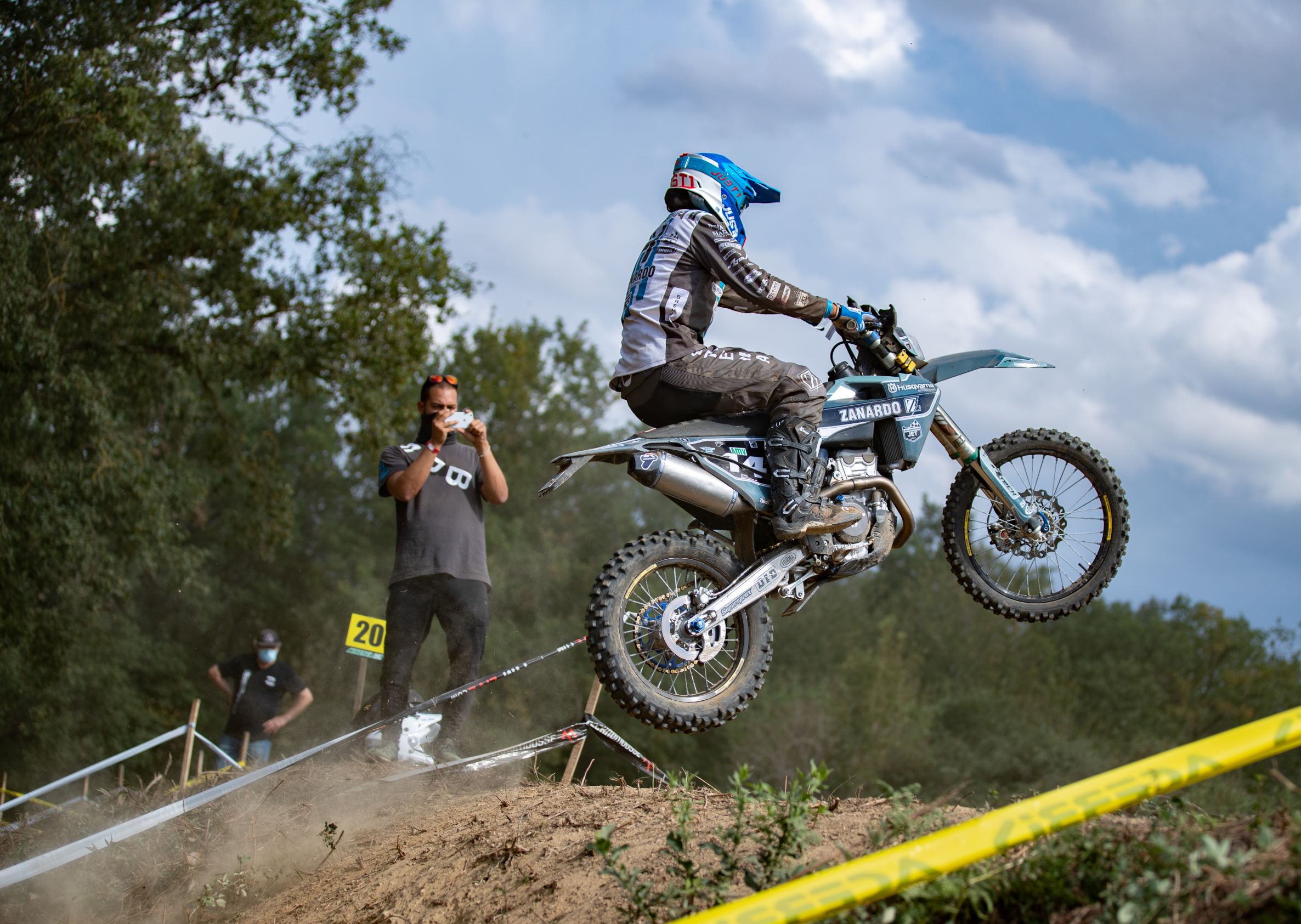 Ruy Barbosa destacó en el Campeonato Mundial de Enduro en Francia