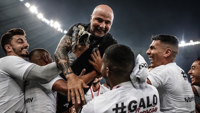 Atlético Mineiro de Sampaoli batió en un partidazo a Atlético Goianiense y quedó en la cima en Brasil