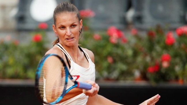 Pliskova se impuso con categoría a Vondrousova y disputará con Halep el título en Roma