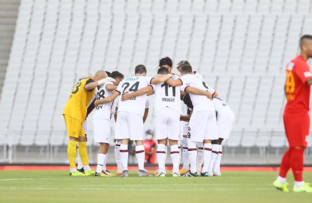Enzo Roco fue titular en empate de Karagumruk en la liga de Turquía