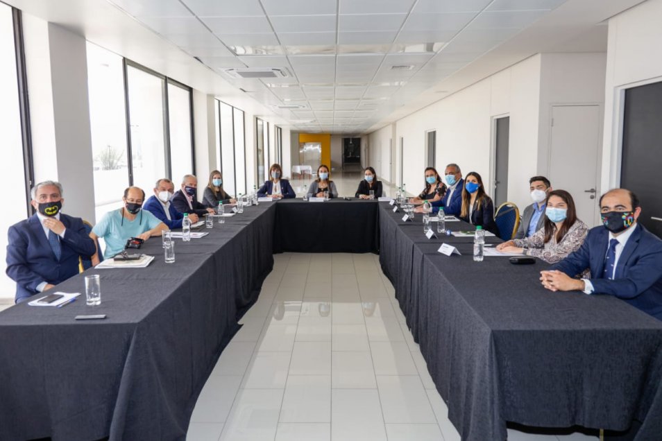 Ministra Pérez encabezó reunión en el Nacional para firmar Protocolo contra Abusos y Maltratos