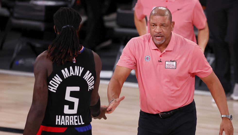 El entrenador Doc Rivers dejó a Los Angeles Clippers tras siete temporadas