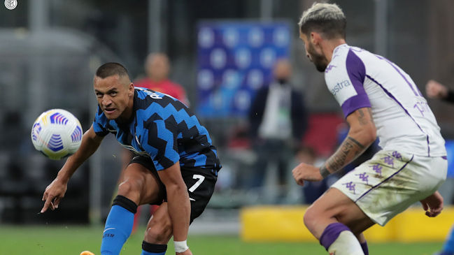 Antonio Conte: Analizaremos bastante el usar a Alexis como volante ofensivo