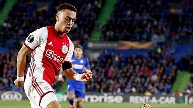 FC Barcelona espera un acuerdo final con Ajax por lateral estadounidense Sergiño Dest