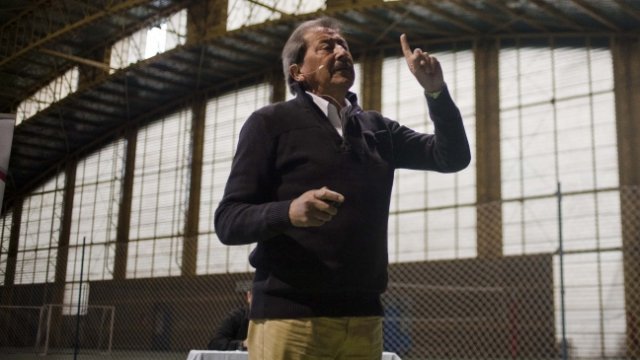 Leonardo Véliz: Lo de Colo Colo no es fracaso, es una catástrofe y la culpa es de Blanco y Negro