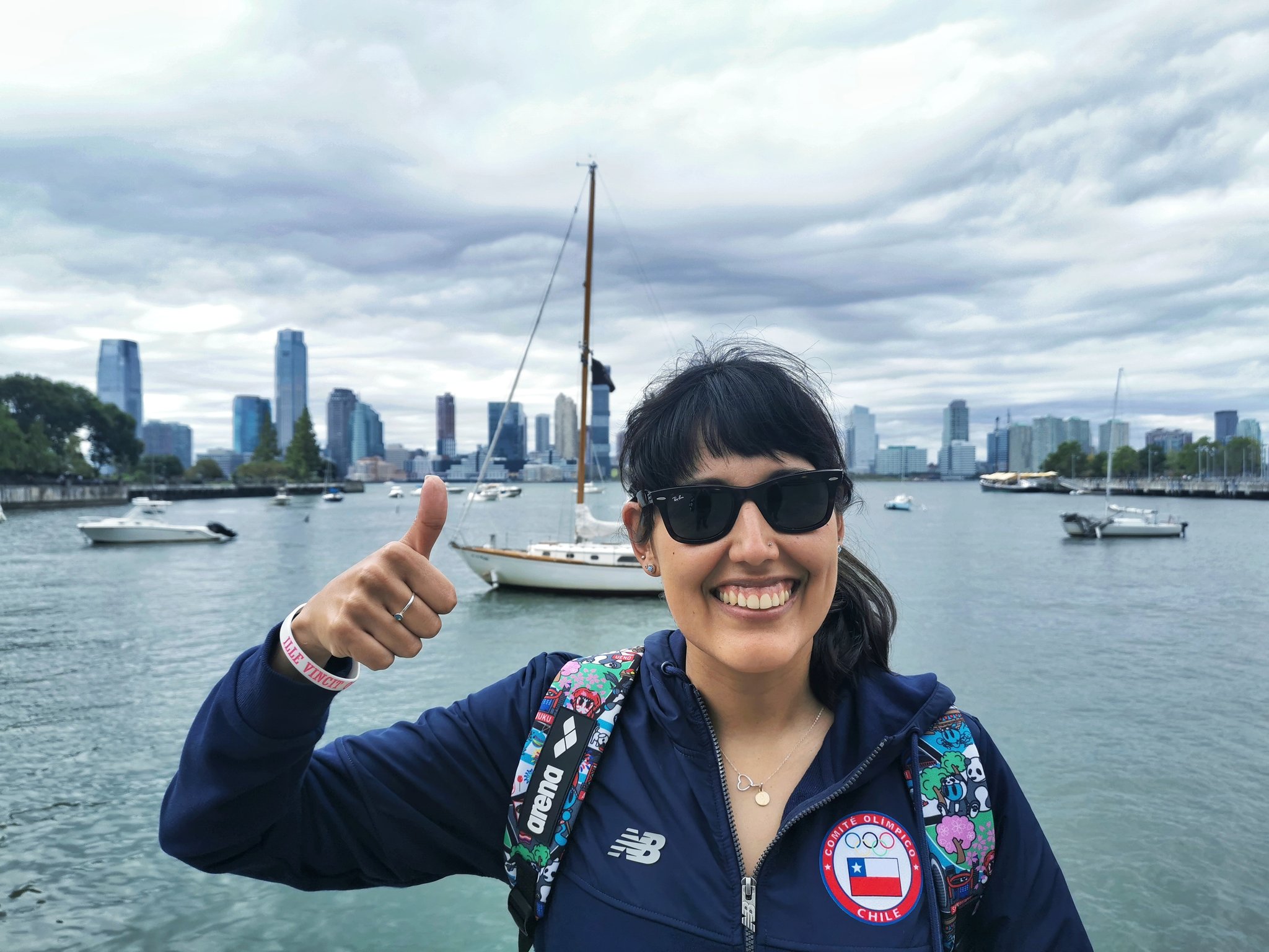 ¡Histórico! Bárbara Hernández logró la Triple Corona de Aguas Abiertas al rodear Manhattan