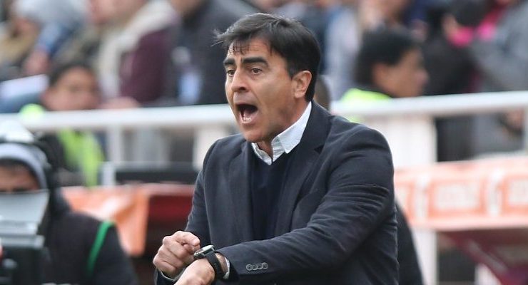 La opción de Gustavo Quinteros sigue tomando fuerza en Colo Colo