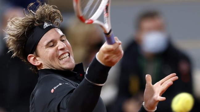 Dominic Thiem despachó a Casper Ruud y se instaló en octavos de final de Roland Garros
