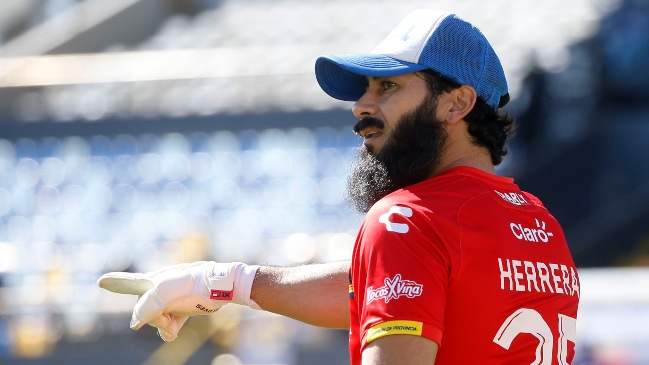 Johnny Herrera: La U tiene para ganarle a Católica, pero si va a especular es difícil