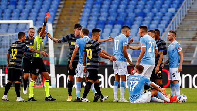 La agresión de Ciro Inmobile a Vidal que le costó la roja en el duelo de Inter y Lazio