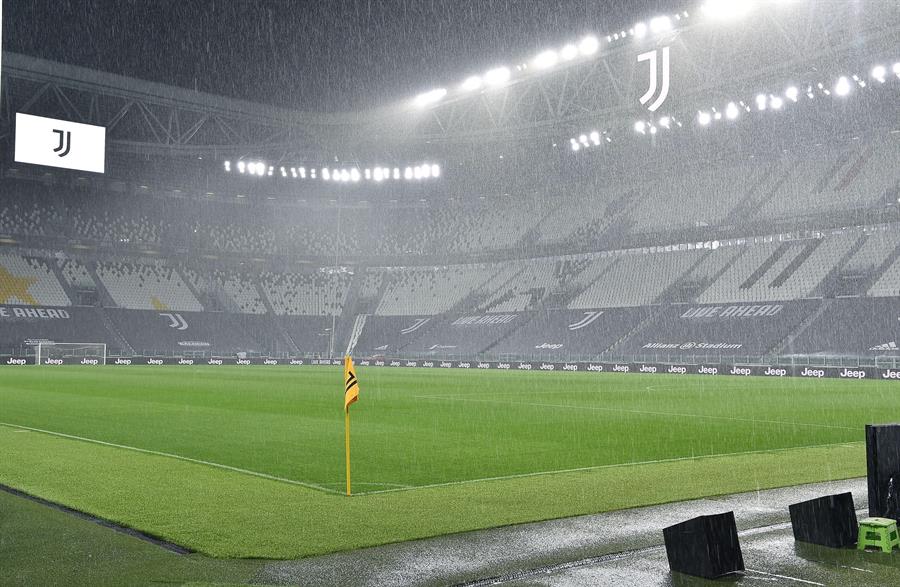 Escándalo en Italia: Juventus se presentó a jugar ante un Napoli que no pudo viajar por el coronavirus