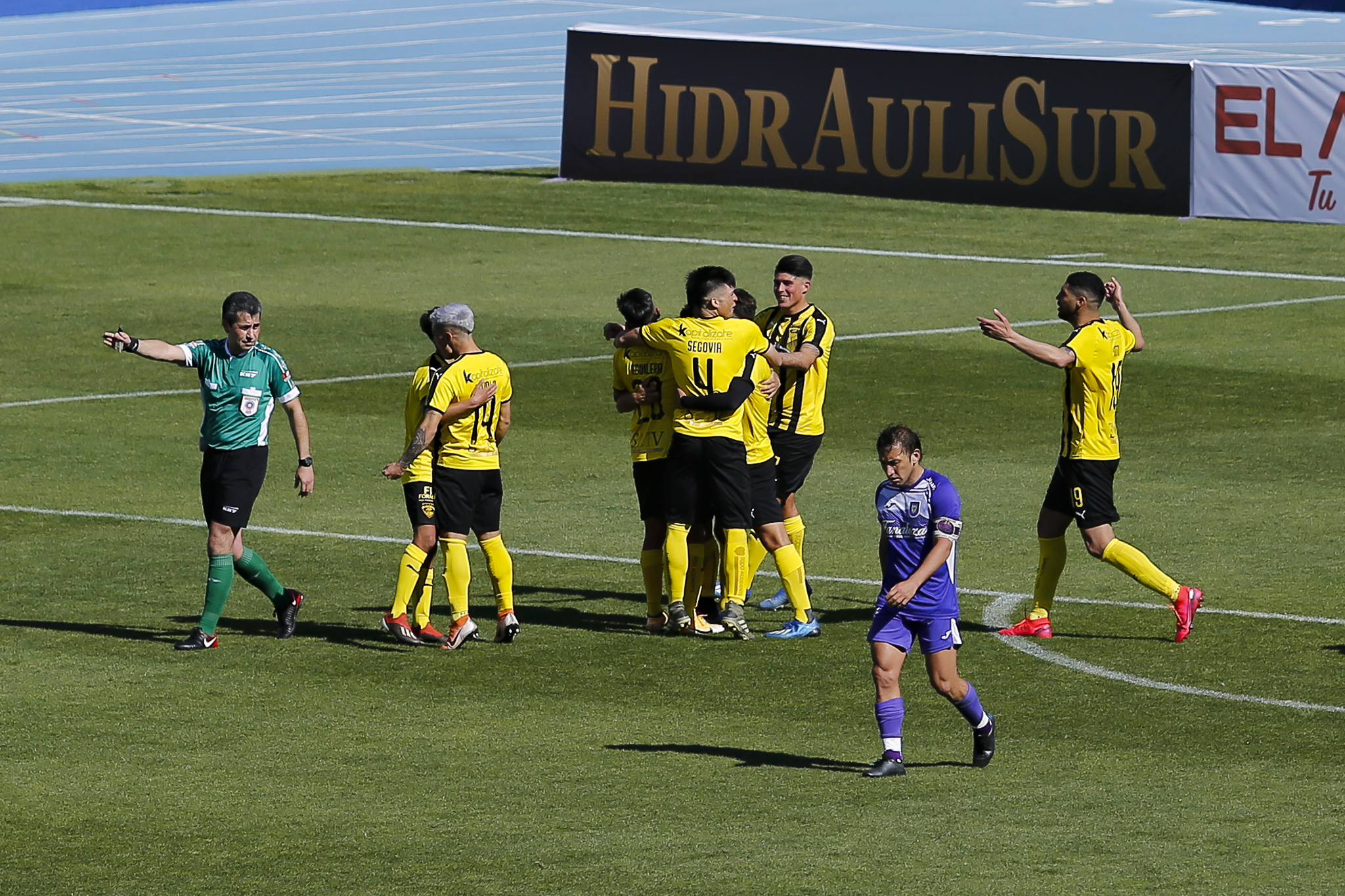 Fernández Vial le ganó el clásico a Deportes Concepción y es líder de la Segunda División