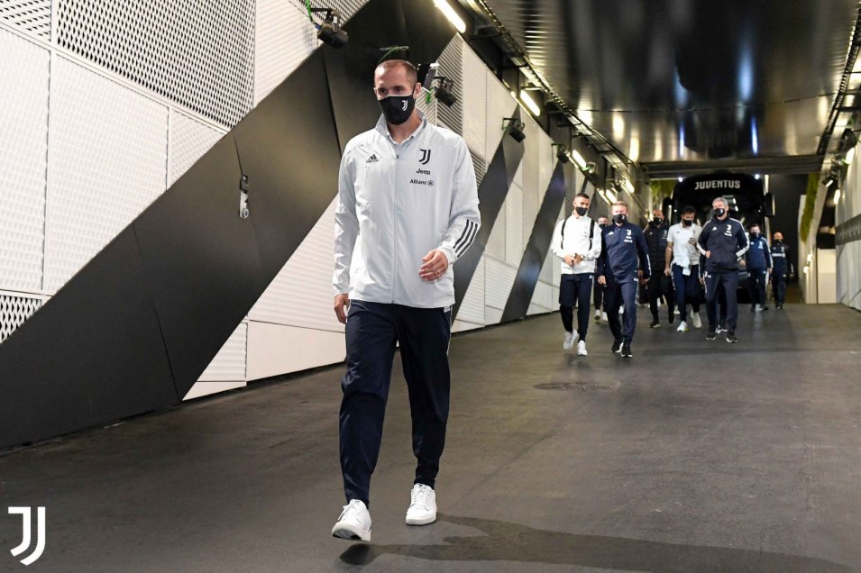 Las postales del polémico partido entre Juventus y Napoli que no se jugó