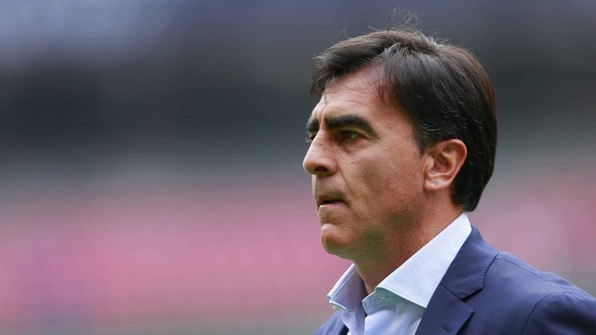 Gustavo Quinteros viajó en auto desde Argentina y ya está en Chile para asumir en Colo Colo