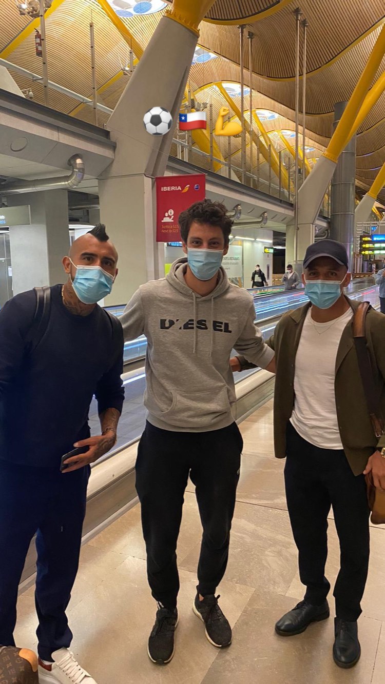 Arturo Vidal y Alexis Sánchez ya están en Chile para sumarse a la selección