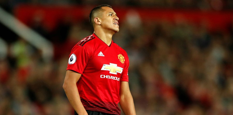 Patrice Evra evocó a Alexis Sánchez para expresar su molestia ante dura caída de Manchester United