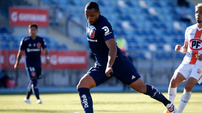 Beausejour: ¿Te imaginas la imagen que le daría a mi hijo si renuncio a causa de las críticas?