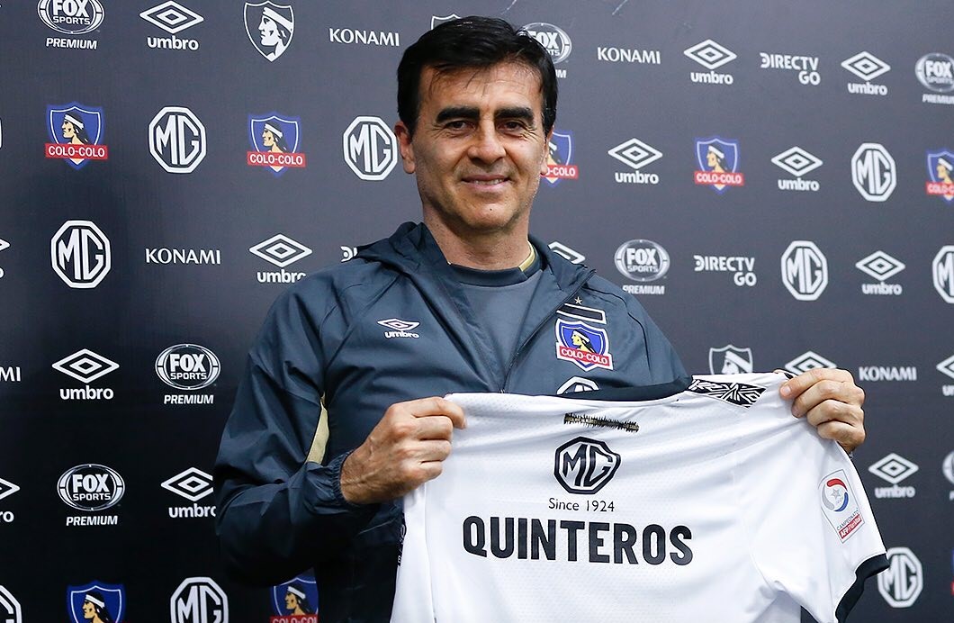 Gustavo Quinteros fue presentado en Colo Colo: “No voy a regalar la camiseta a nadie”