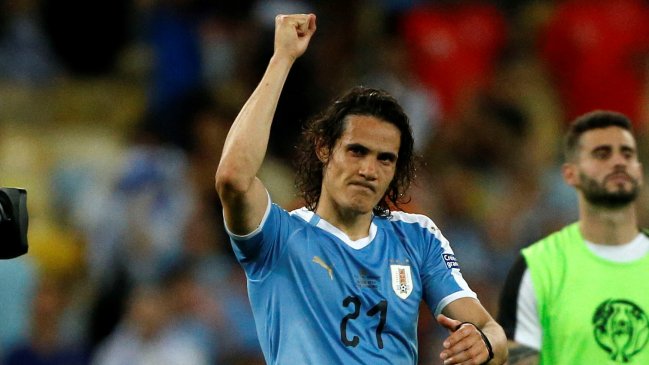 Edinson Cavani deberá realizar cuarentena y su estreno será a fines de octubre