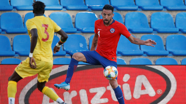 Mauricio Isla arrojó negativo en test PCR y se integrará este viernes a la Roja