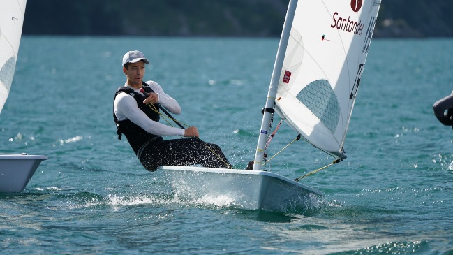 Clemente Seguel debutó en el sexto lugar en Campeonato Europeo de Veleros Laser