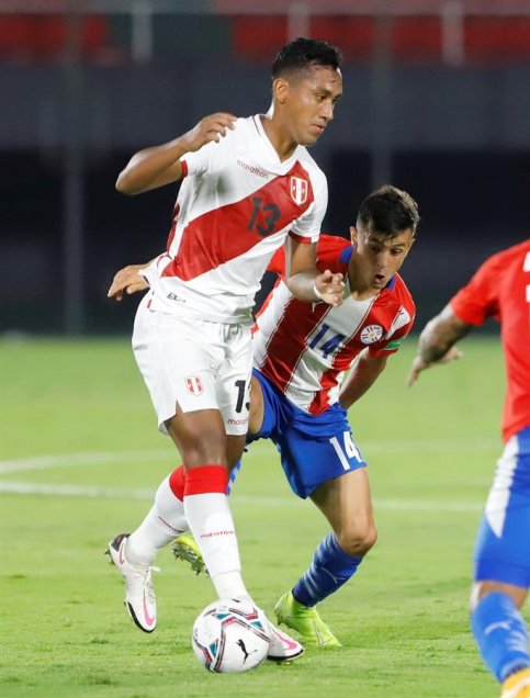 Angel Romero y André Carrillo brillaron en intenso empate entre Paraguay y Perú