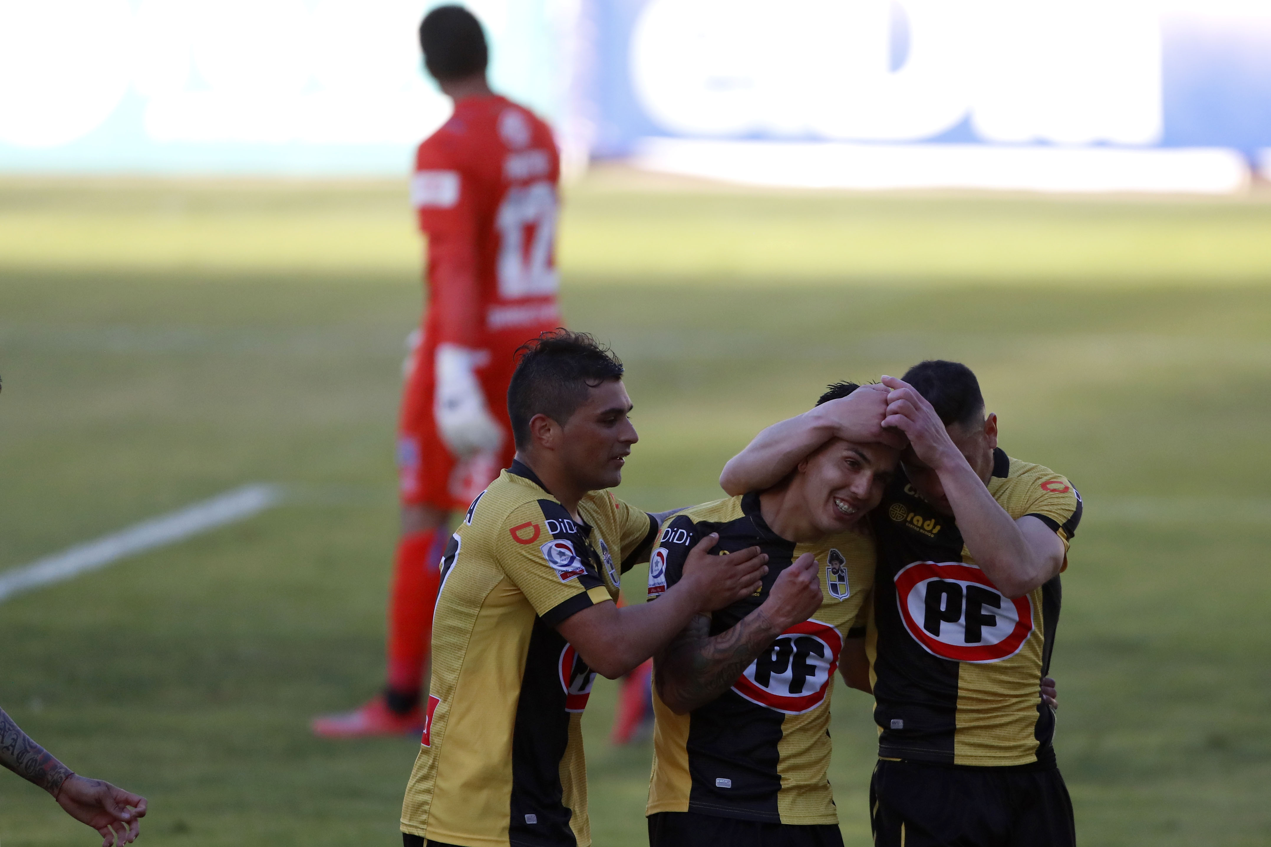 Coquimbo abrió la cuenta ante Colo Colo justo antes del descanso con un penal de Joe Abrigo