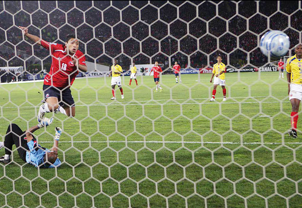 Goleada bajo el alero de Bielsa: El último triunfo de la Roja en Santiago ante Colombia