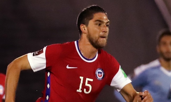 Francisco Sierralta quedó suspendido para el partido ante Perú por Clasificatorias