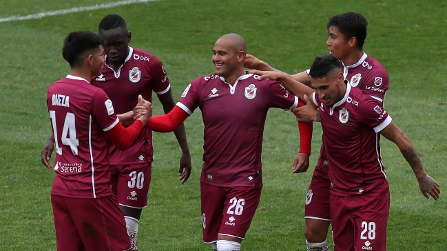 La Serena venció a Palestino de la mano del aporte goleador de “Chupete” Suazo